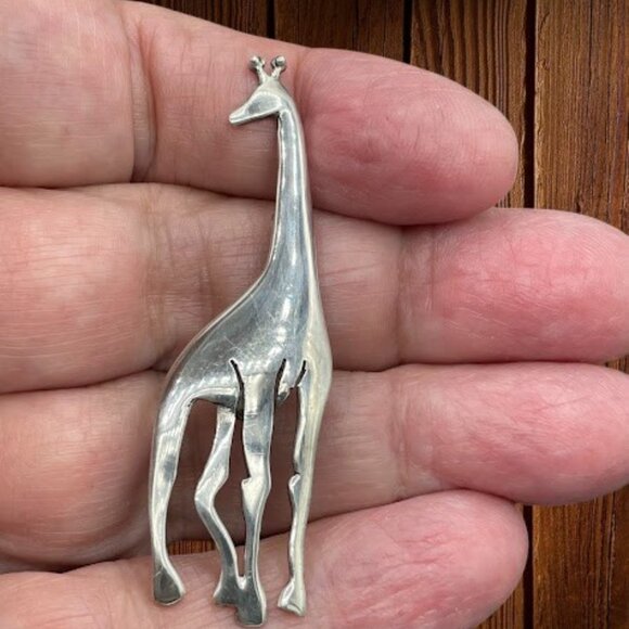 Vintage SUE B. 925 Sterling Silver Giraffe Brooch Safari Figural Pin - Picture 3 of 9